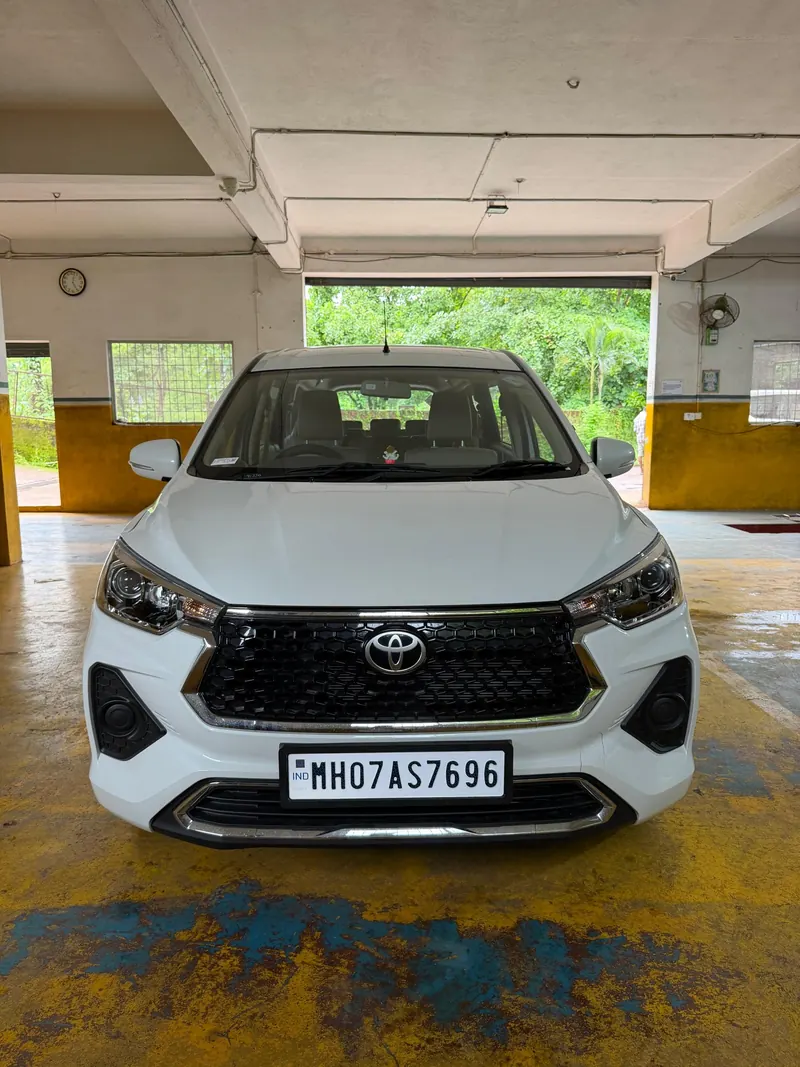 Front of the Toyota Rumion, Maharashtra registration MH07